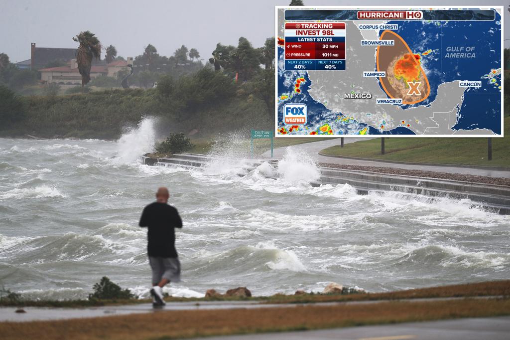 Hurricane Hunters looking into potential tropical disturbance near Texas coast