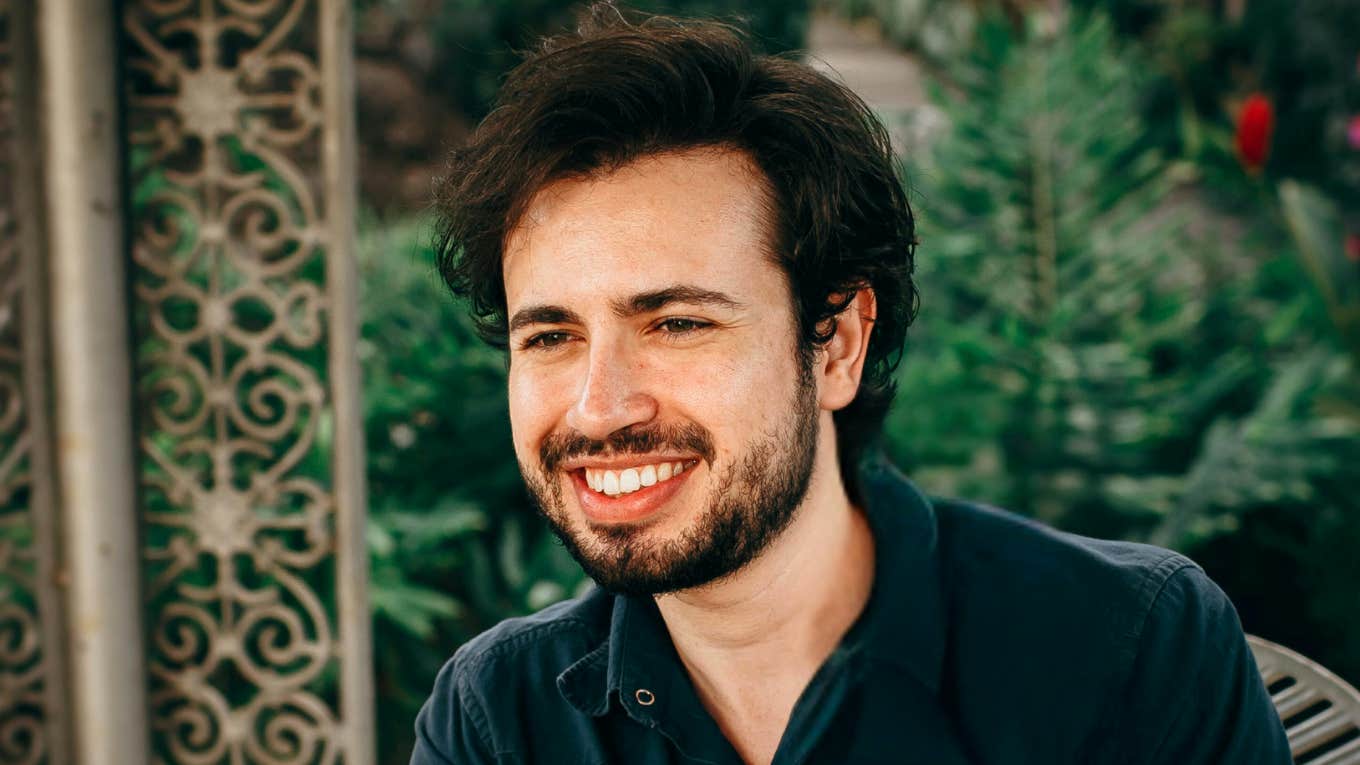 If someone genuinely loves you deeply, you will consistently experience these 5 feelings.