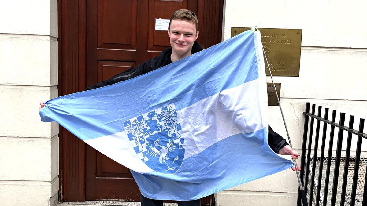 Individual creates a small republic of 400 individuals in contested area between Croatia and Serbia.