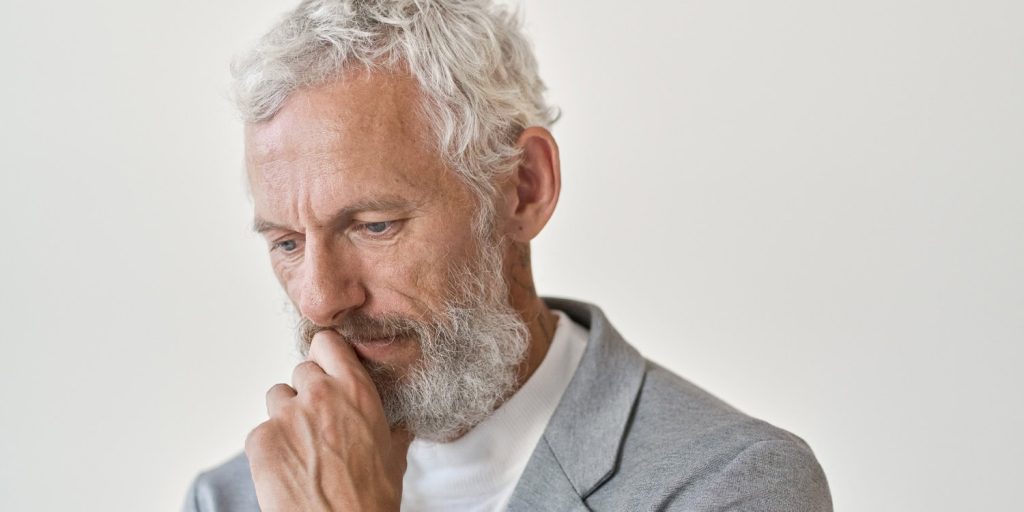 Individuals with higher IQs tend to make more precise estimations regarding their lifespan