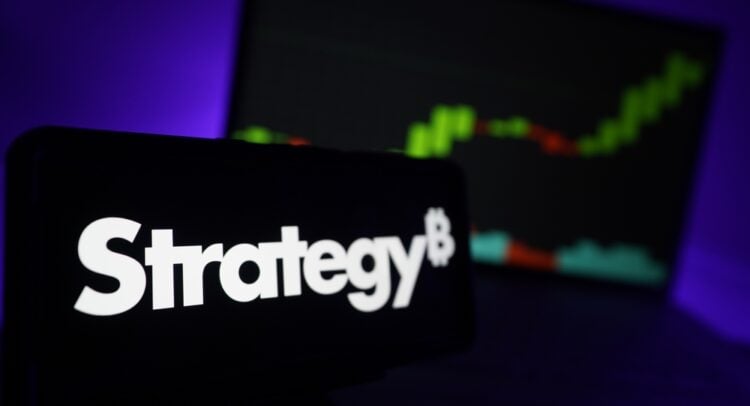 Is It the Right Time to Invest? Analyst Predicts 36% Increase in Strategy Stock (MSTR)