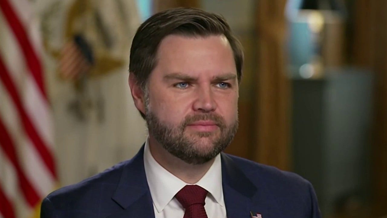 JD Vance speaks at Indianapolis RNC event, meets with Governor Braun