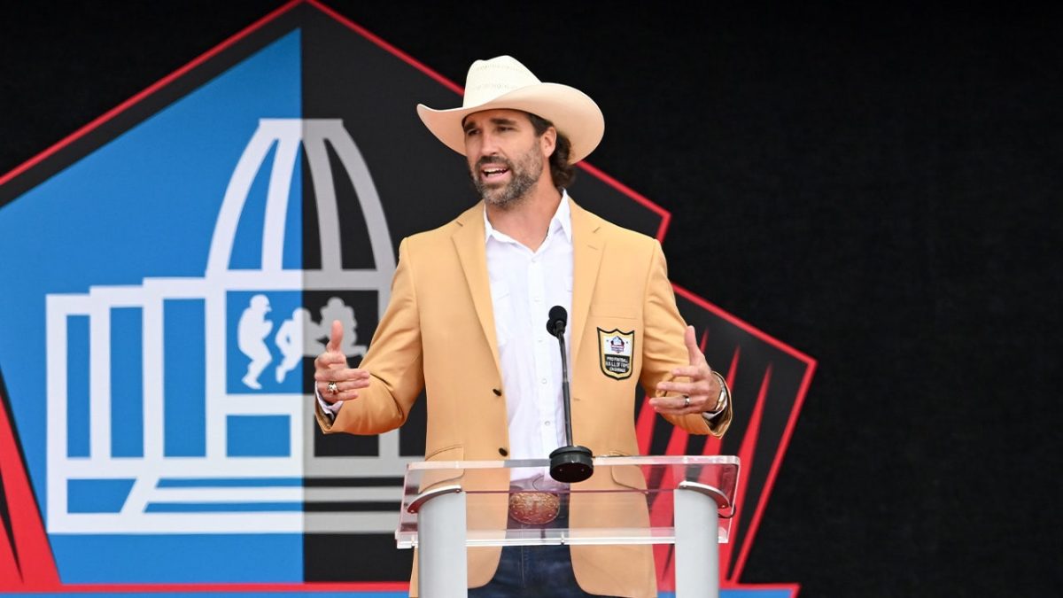 Jared Allen's heartfelt Hall of Fame speech emphasizes faith and family