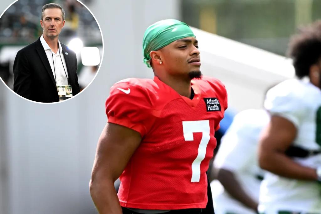 Jets GM thinks Justin Fields can accomplish what Baker Mayfield did.