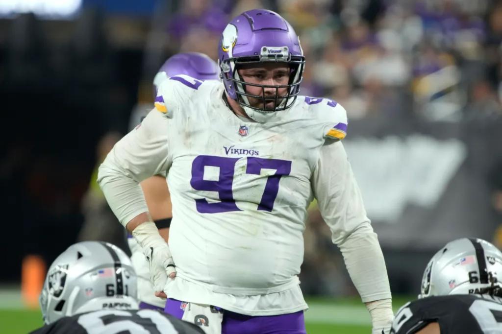 Jets excited about strengthening run defense through Harrison Phillips trade