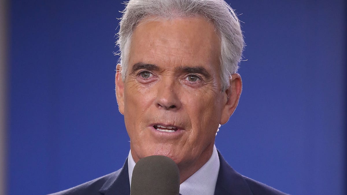 John Roberts from Fox News trembles on air leading to a malaria diagnosis