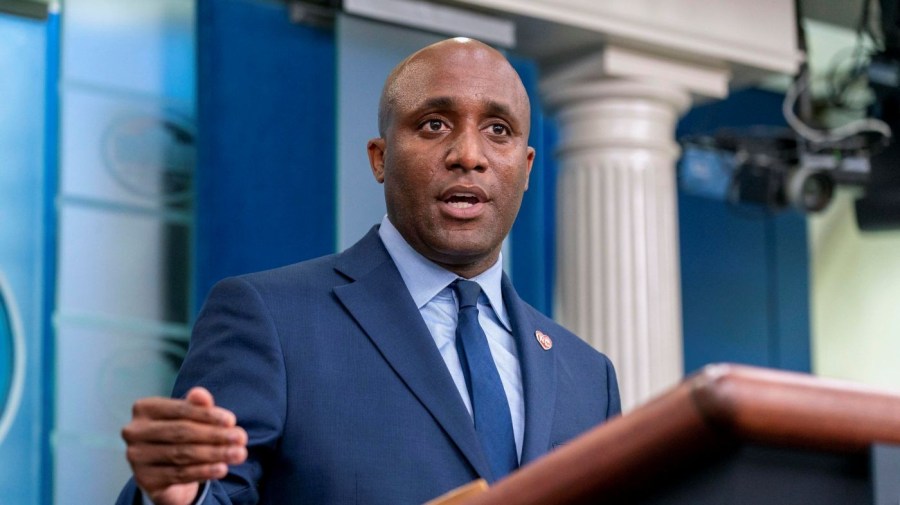 Kansas City mayor: Threats of takeover aren’t making anyone safer