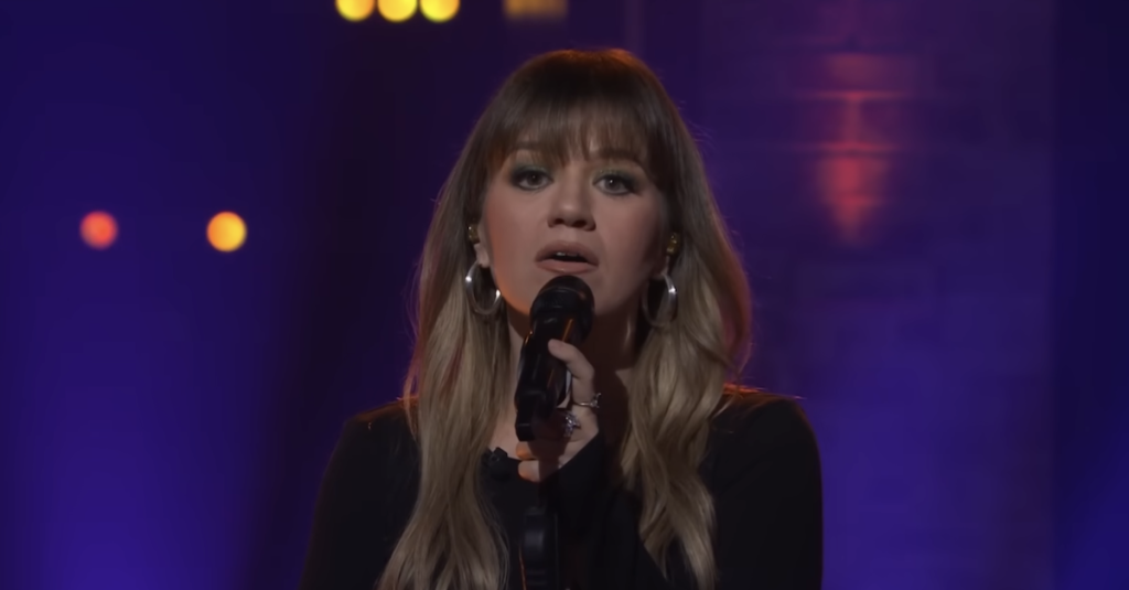 Kelly Clarkson Delays Performances to Spend Time with Kids Following Ex-Husband's Passing