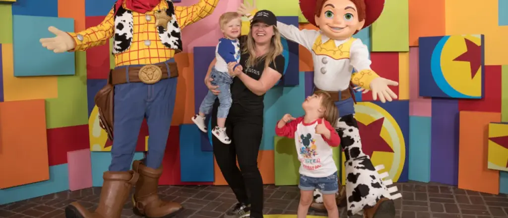 Kelly Clarkson May Be Sacrificing Millions with Remarkably Generous Action