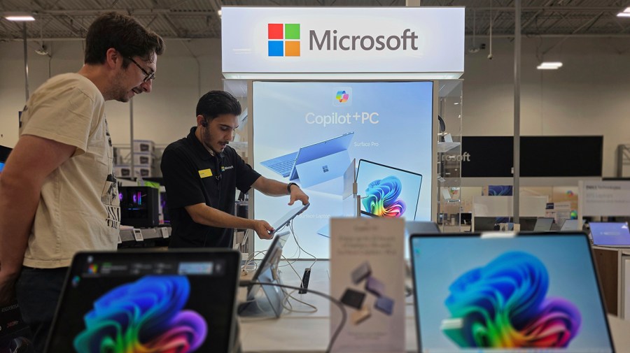 Large AI investments indicate early benefits for major tech companies