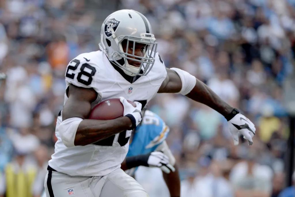 Latavius Murray ends his 10-year NFL career at the age of 35