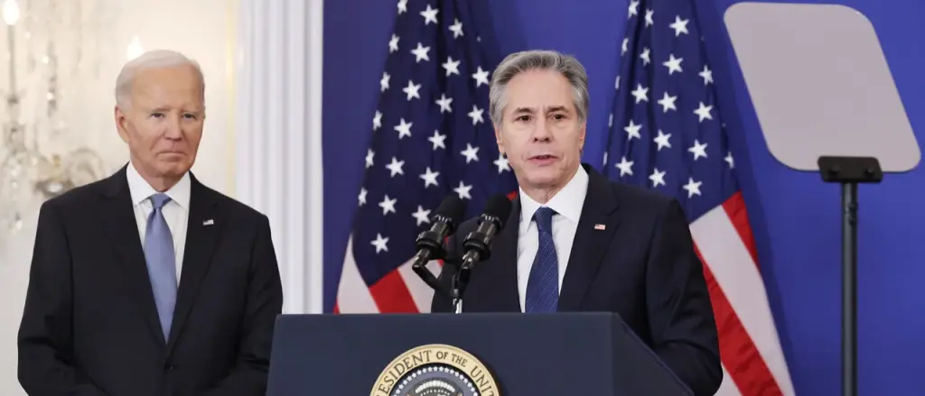 Lifeguard Removes Former Secretary of State Antony Blinken From Hamptons Beach