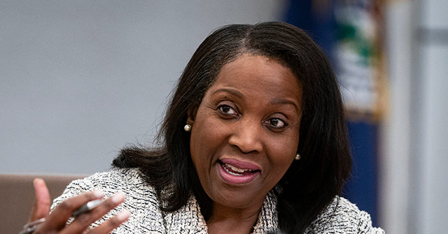 Lisa Cook Aims to Maintain Her Position at the Fed