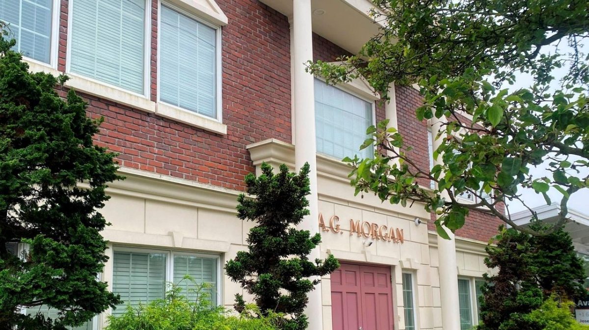 Long Island retirees claim financial advisor cost them millions in savings