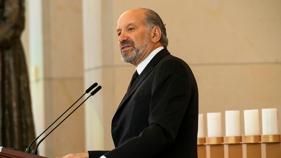 Lutnick supports Trump's bid for Intel shares: 'This is not socialism'