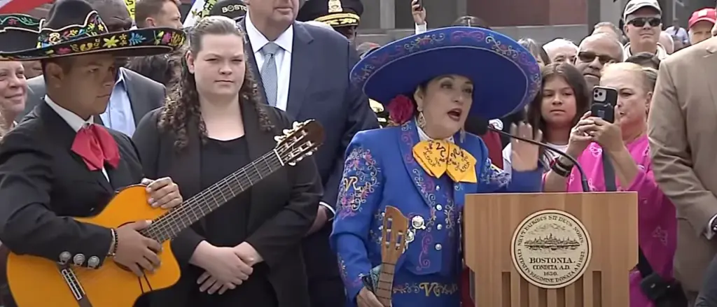 Mariachi Band Kicks Off Pro-Sanctuary City Press Conference for Democrat Mayor