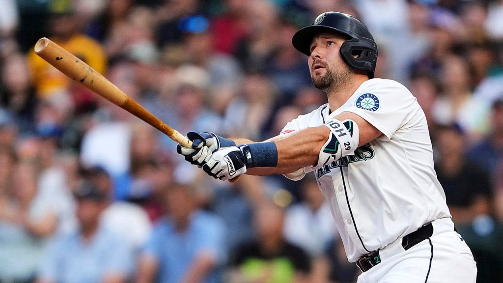 Mariners' Cal Raleigh enters rare group with Mickey Mantle