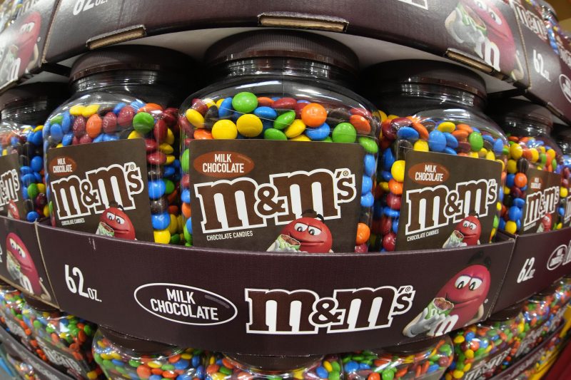 Mars announces M&M's and Starbursts will be free of synthetic dyes by 2026