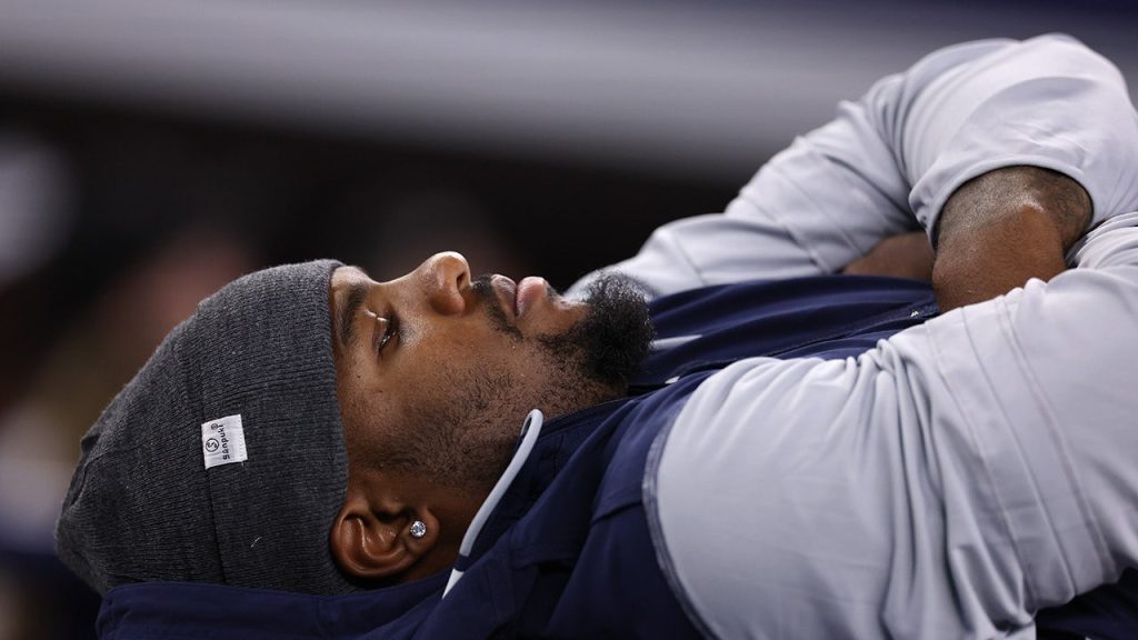 Micah Parsons seen enjoying nachos at a Cowboys preseason game