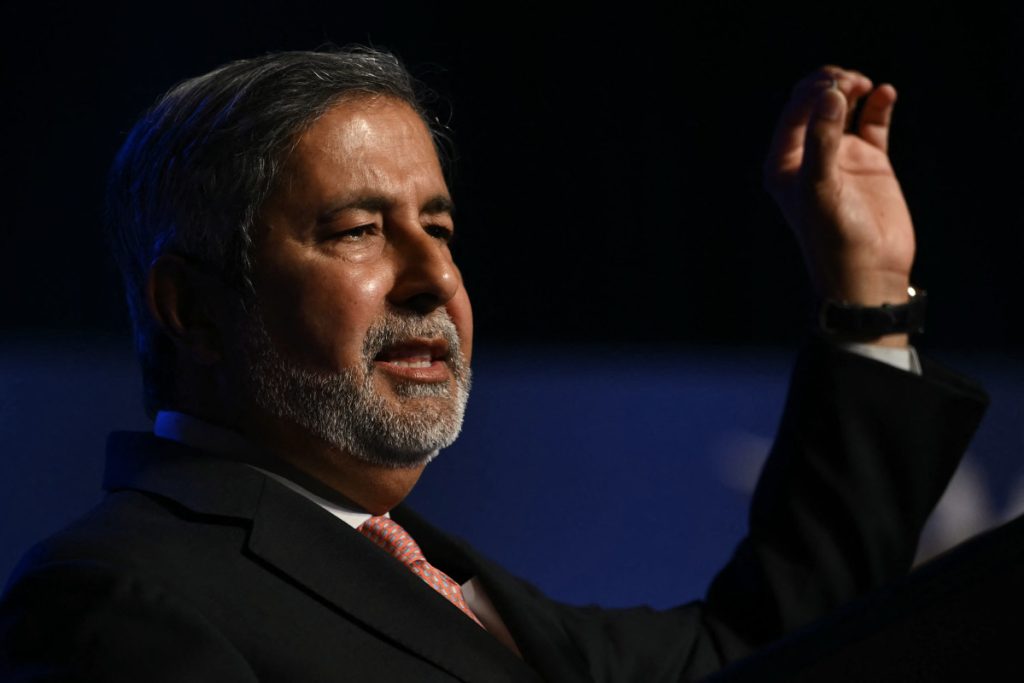 Micron analysts review revised forecast and adjust stock price targets