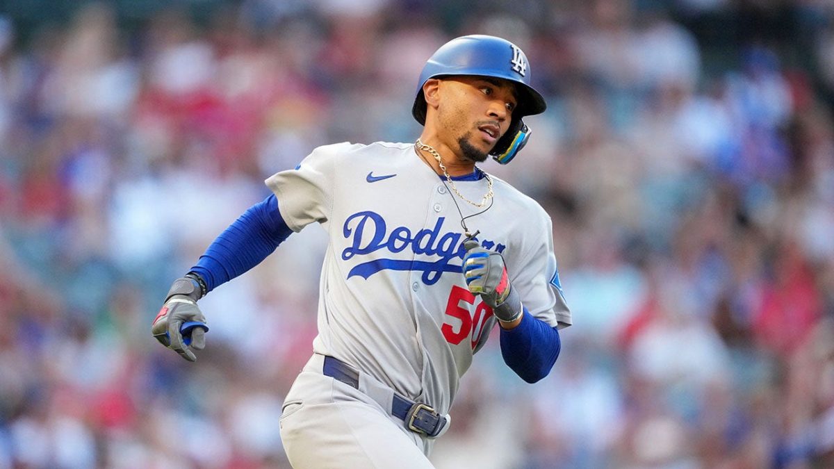 Mookie Betts explains the backing from Dodgers teammates and fans during a challenging season