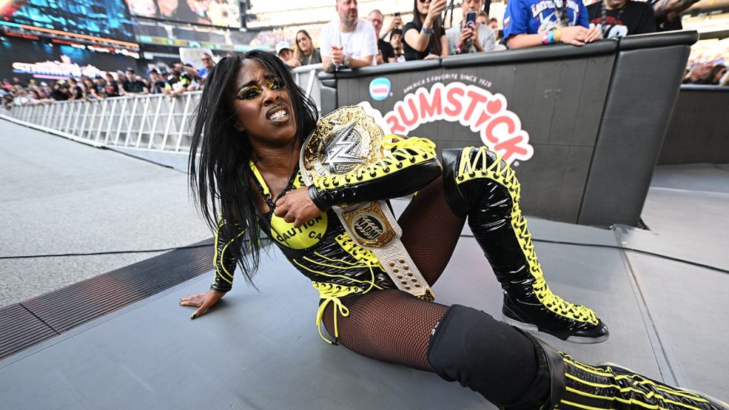 Naomi gives up her title after sharing her pregnancy news.