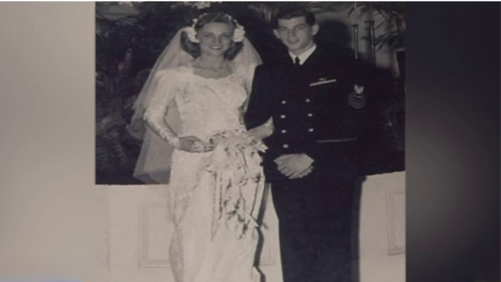 Navy veterans celebrate their 80th wedding anniversary on V-J Day