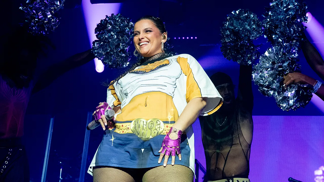 Nelly Furtado addresses body critics with a daring fashion choice