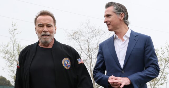 Newsom Keeps Schwarzenegger Award in Limbo Amid Gerrymandering Dispute