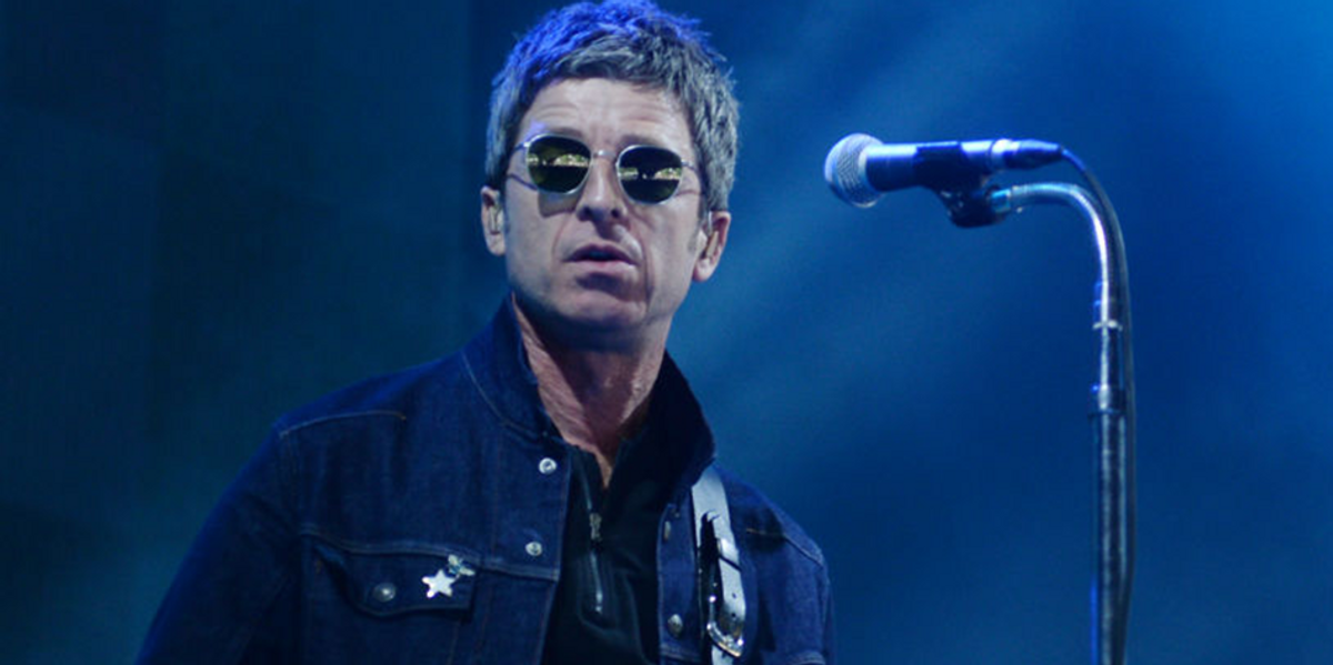 Oasis singer mocks liberal comedian who claimed he took her audience, calling her a 'left-wing lesbian atheist'