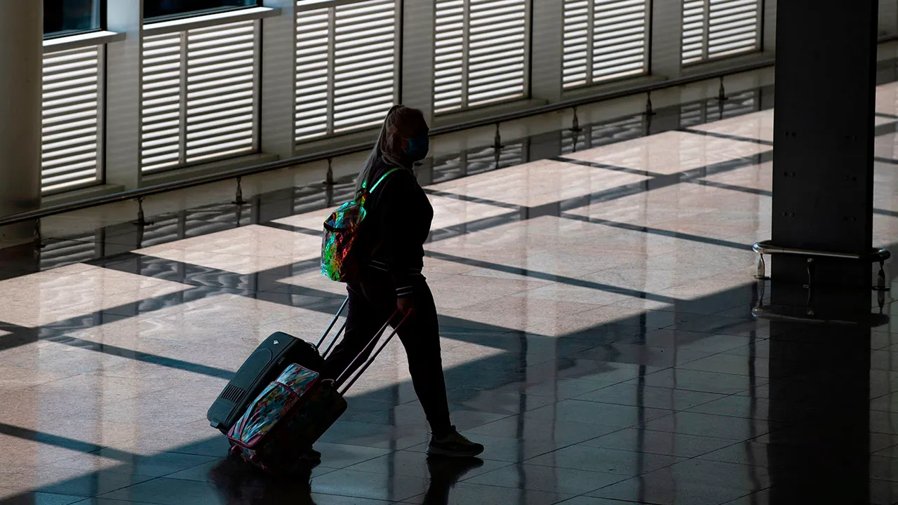 Parents leave their 10-year-old son at Barcelona airport due to passport issues