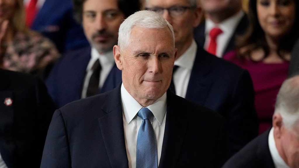 Pence calls on Trump to implement sanctions against Putin following Alaska meeting