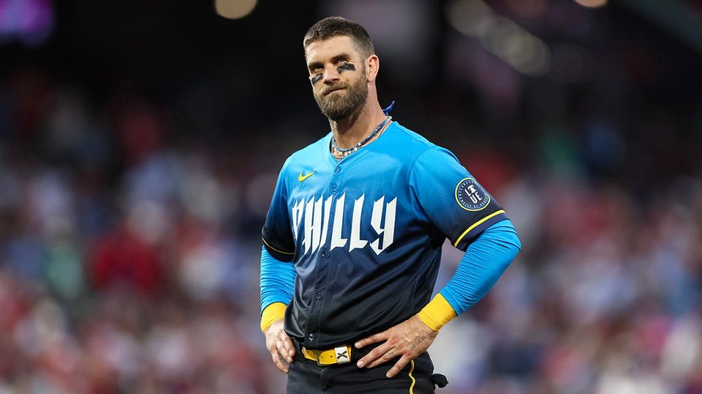Phillies' Bryce Harper thrown out of game after strongly opposing a call