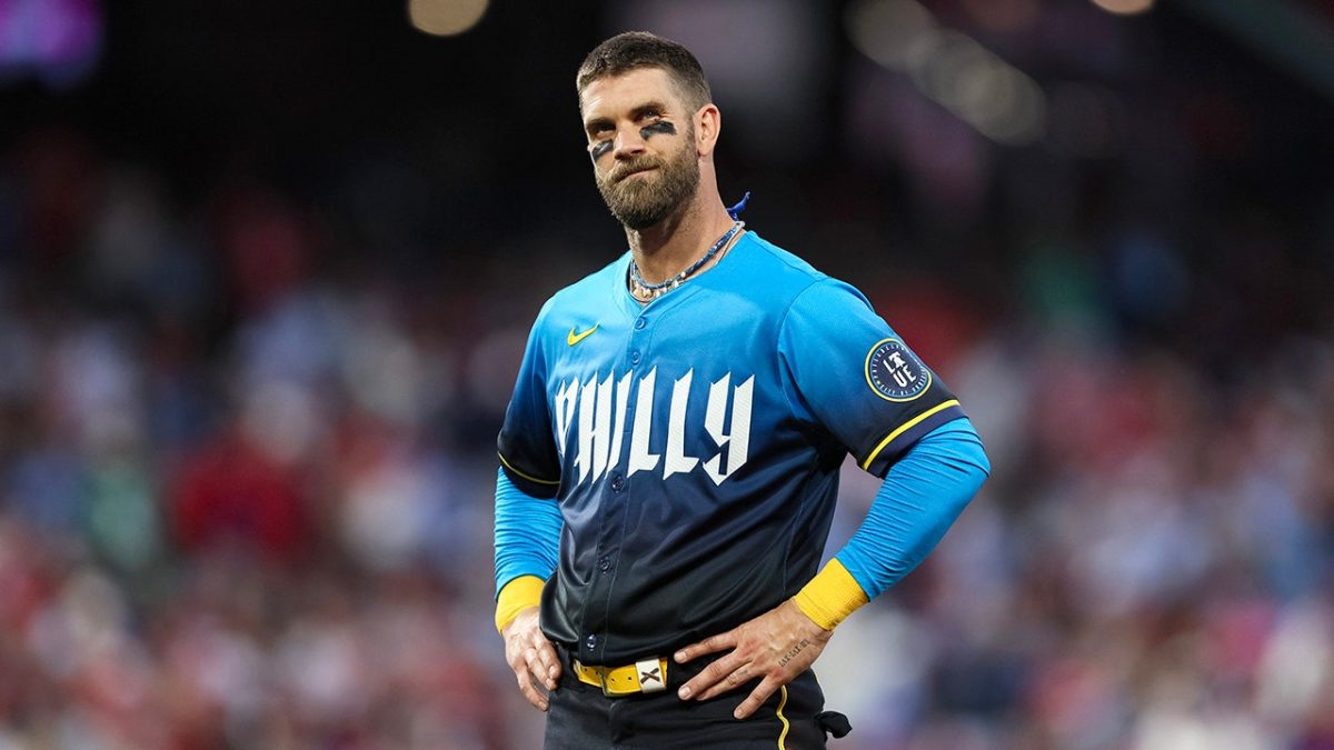 Phillies' Bryce Harper thrown out of game after strongly opposing a call