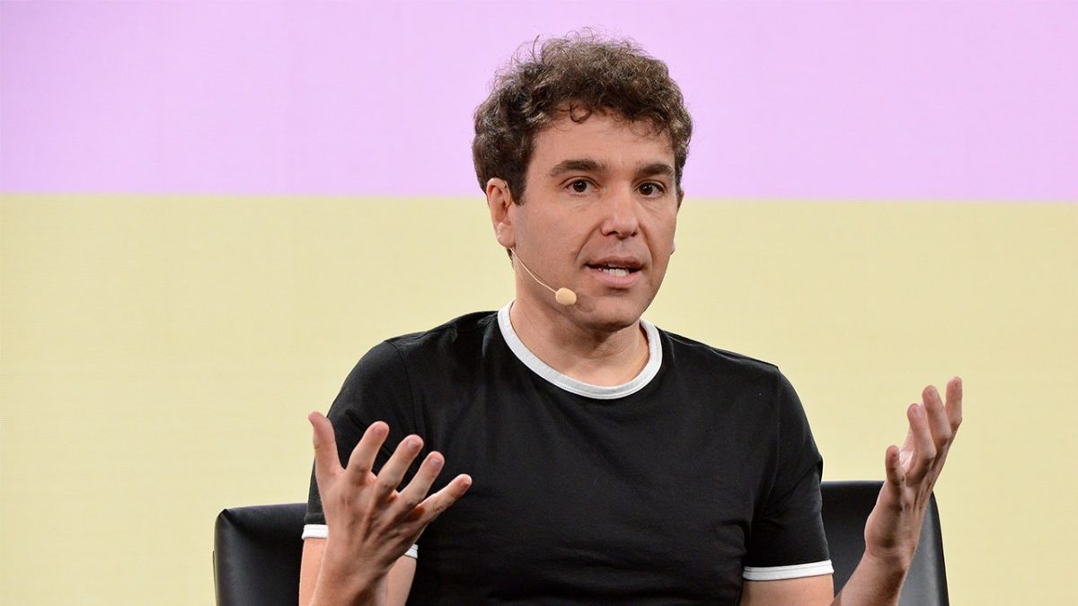 Podcast host Jon Lovett claims that Democratic voters are unaware of what the party represents.