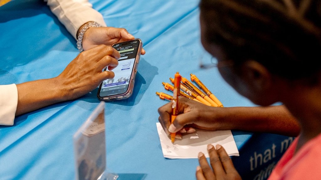 Professional cautions hiring managers about 4 warning signs in AI job applications