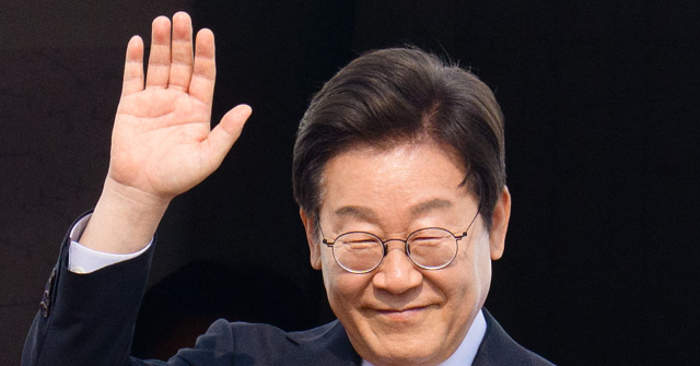 Progressive President Demands Action Against 'Fake News' on YouTube