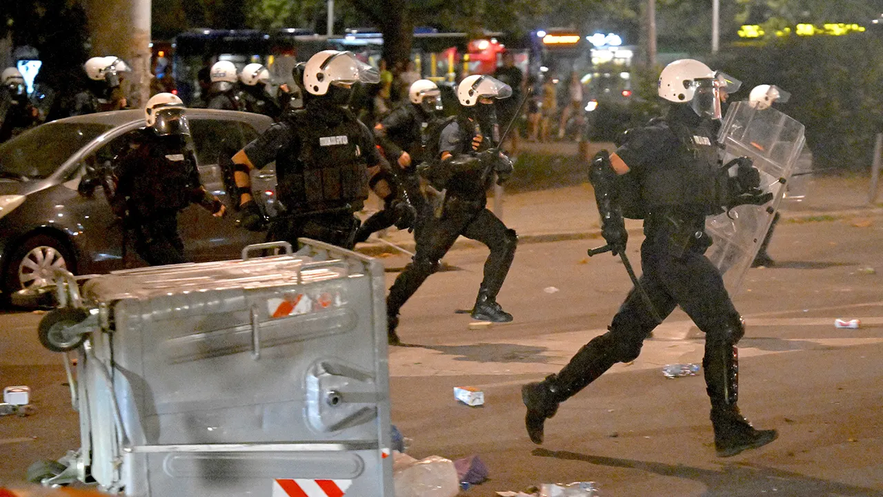 Protests by students in Serbia call for new elections amid continuing violence