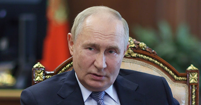 Putin Makes Online Searches for ‘Extremist’ Material Illegal