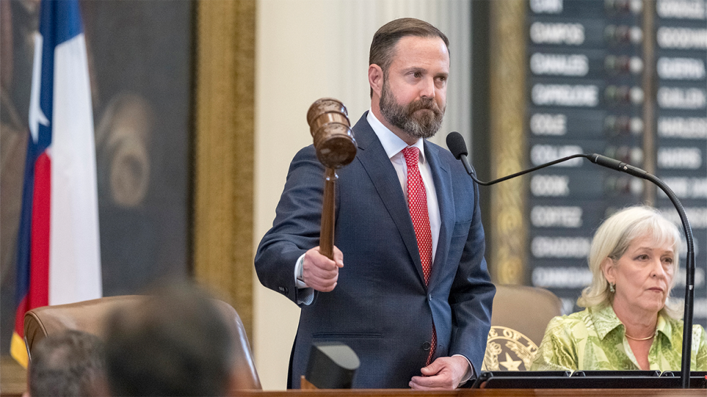 Redistricting disputes in Texas and California continue as midterm elections approach