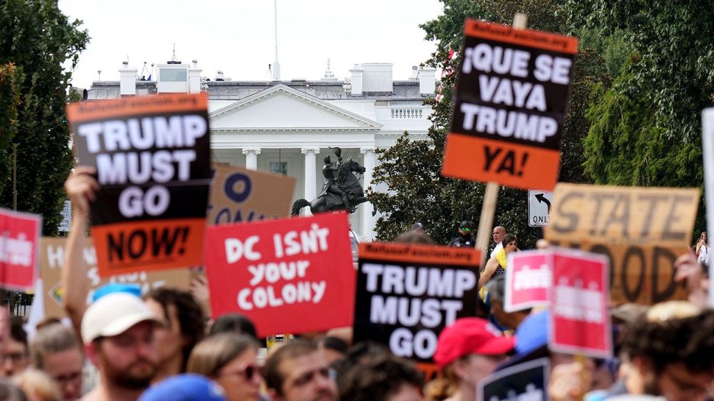 Requests for crowd rentals in DC rise by 400% due to Trump's police federalization