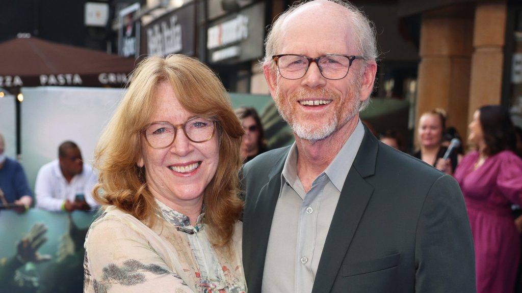 Ron Howard gives away ‘kissing chair’ on 50th anniversary to encourage young love