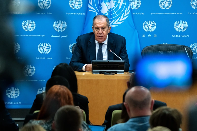 Russia's foreign minister accuses Western Europe of hindering a peace agreement for Ukraine and commends Trump's initiatives.