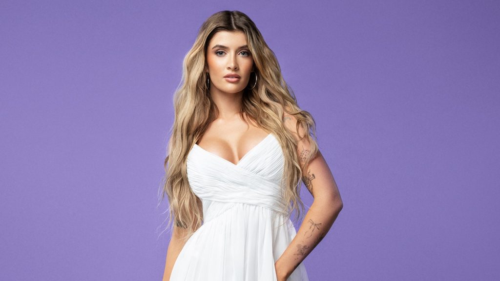 Sami Sheen alerts followers following a scary parking lot experience