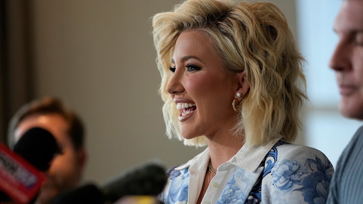 Savannah Chrisley from 'Chrisley Knows Best' speaks out against cruel messages on Instagram.