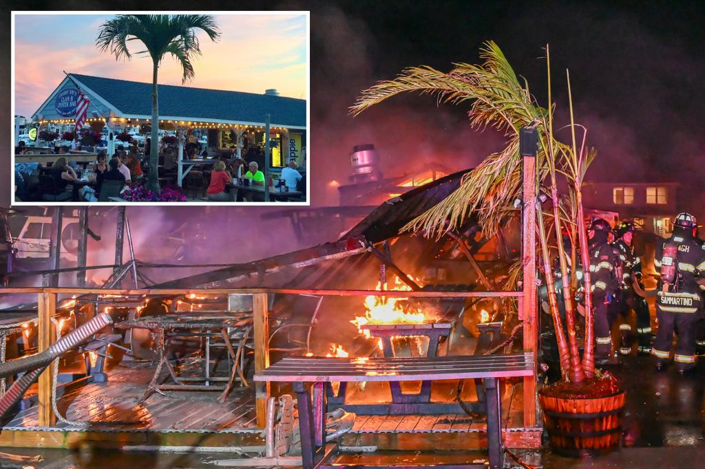 Seafood restaurant in Long Island and six boats catch fire