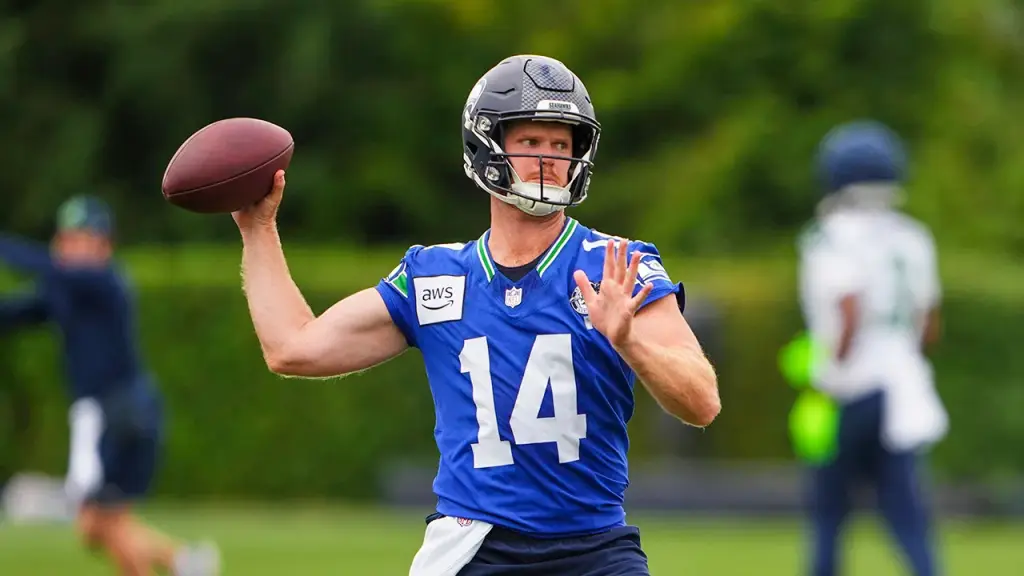 Shaun Alexander believes Sam Darnold will improve with the Seahawks.