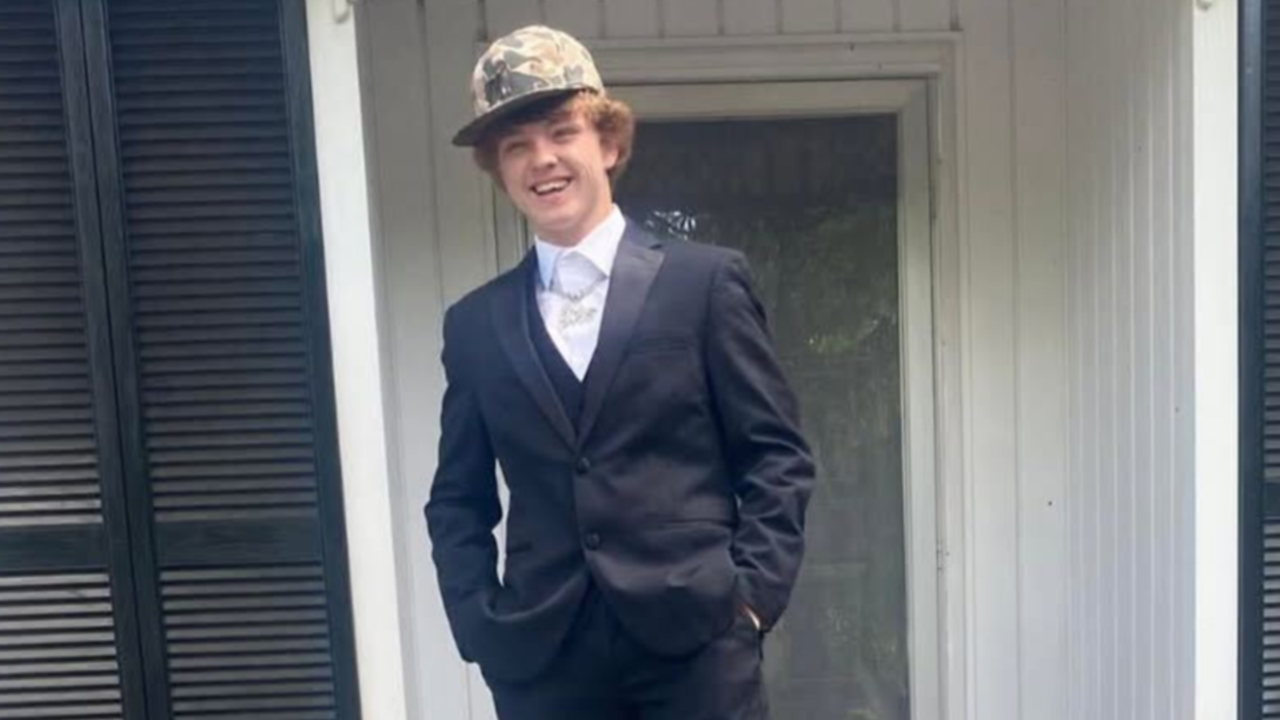 South Carolina teenager charged with luring boyfriend who was killed and visiting him in the hospital