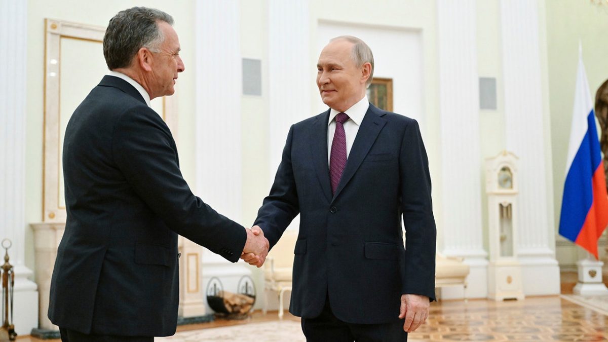 Steve Witkoff visits Russia before Trump's peace deadline on August 8