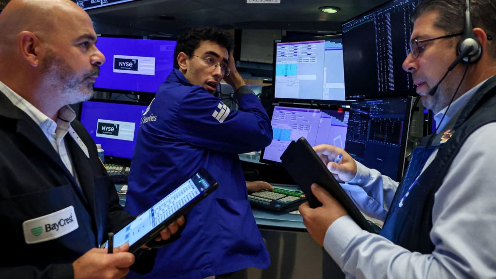 Stock futures remain relatively stable before Powell's speech at Jackson Hole: Live updates